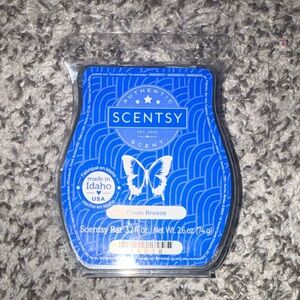 Scentsy — Clean Breeze Blue Wax Bar